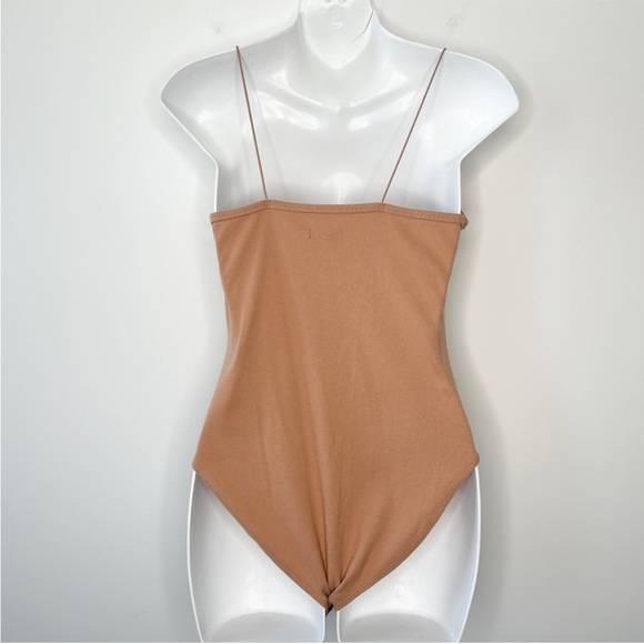 WILD FABLE Beige Tan Ribbed Spaghetti Strap Bodysuit Size Medium - Picture 4 of 6